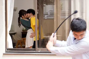 Gái bán dâm thỏa mãn cơn nứng lồn cùng con cặc cứng