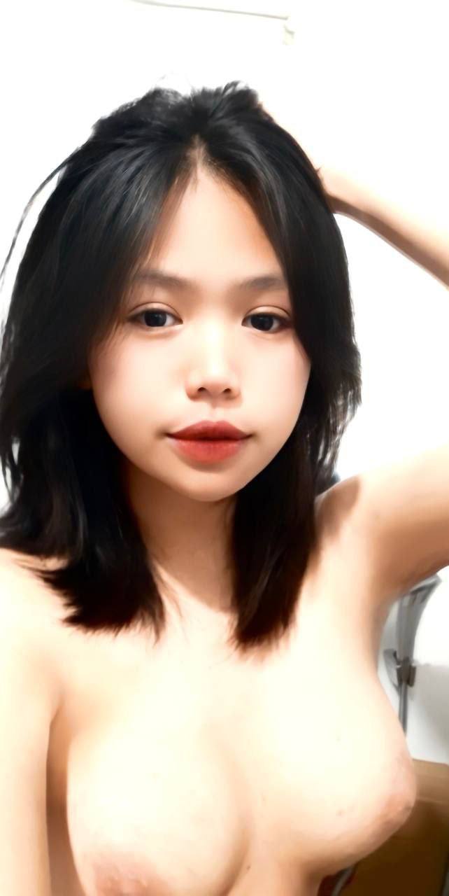 Thấy người yêu của con trai đã 1 năm mà chưa có thai, bố Ông chồng quyết định ra tay